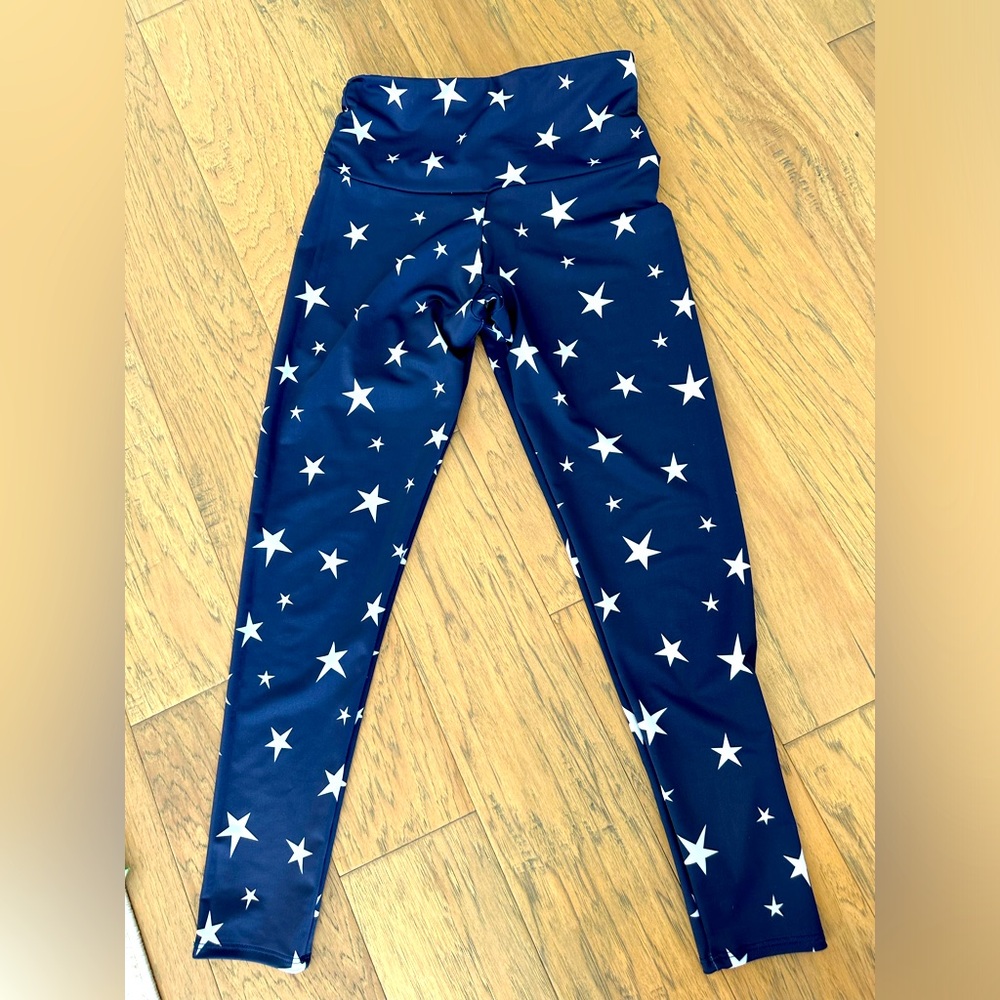 Onzie leggings navy with white stars. Size S/M - small / medium